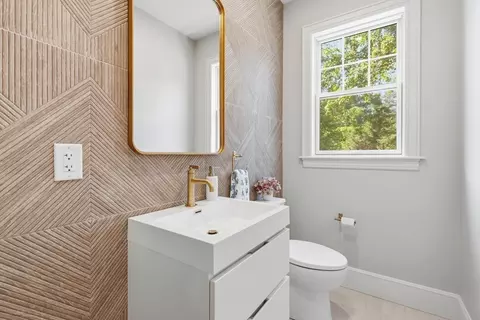 Bath - 131 Maple St, Scituate, MA 02066 photo 1 of 10