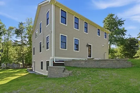 Exterior - 131 Maple St, Scituate, MA 02066 photo 3 of 3