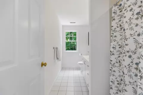 Entry Way - 81 Parish Rd, Needham, MA 02494 photo 3 of 3