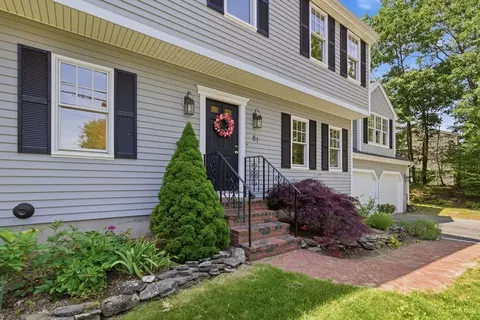 Exterior - 81 Parish Rd, Needham, MA 02494 photo 2 of 7