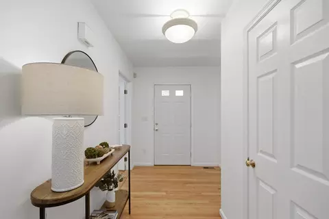 Entry Way - 81 Parish Rd, Needham, MA 02494 photo 1 of 3