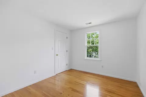 Bedroom - 81 Parish Rd, Needham, MA 02494 photo 2 of 6