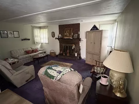 Living - 40 Aldrew Ter, Springfield, MA 01119 photo 1 of 1