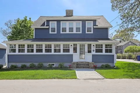 47 Nanumett St, Buzzards Bay, MA 02532