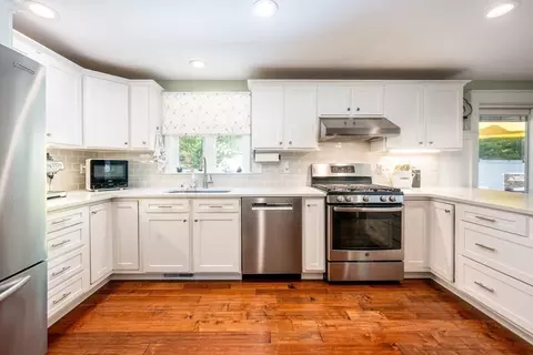 80 Holder Ln, Barnstable, MA 02668 photo 10