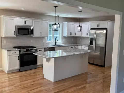 Kitchen - 147 Parkerview St, Springfield, MA 01119 photo 1 of 3