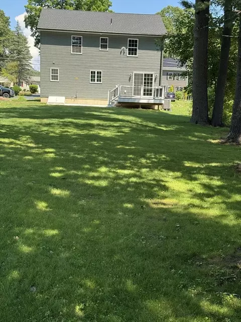 Exterior - 147 Parkerview St, Springfield, MA 01119 photo 5 of 5