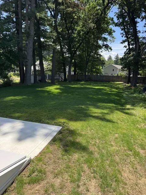 Exterior - 147 Parkerview St, Springfield, MA 01119 photo 3 of 5
