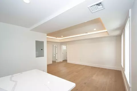 Living - 215 Gardner St, Hingham, MA 02043 photo 1 of 4