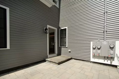 Exterior - 215 Gardner St, Hingham, MA 02043 photo 4 of 4