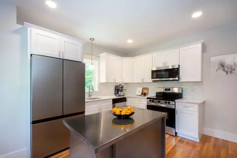 Kitchen - 215 Gardner St, Hingham, MA 02043 photo 6 of 7