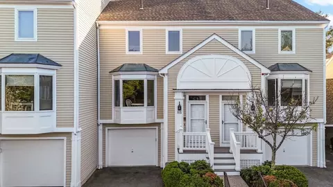 37 Constitution #115, Danvers, MA 01923