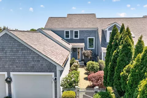 25 Pinchion Vale #25, Plymouth, MA 02360