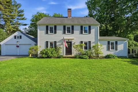 14 Puritan Rd, Hingham, MA 02043