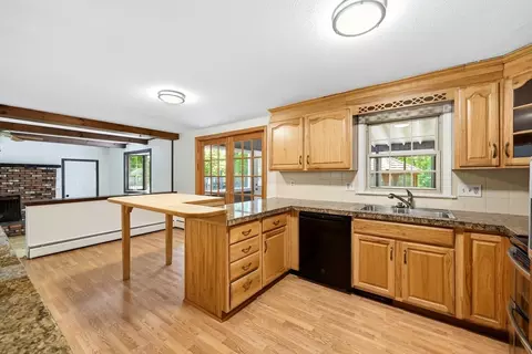 1292 Burts Pit Rd, Northampton, MA 01062 photo 10