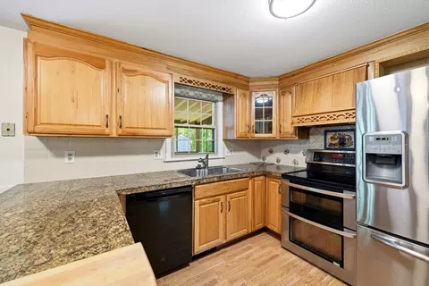 1292 Burts Pit Rd, Northampton, MA 01062 photo 9