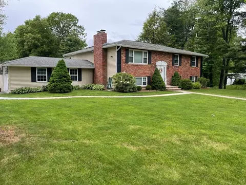 3 Berkshire Rd, Peabody, MA 01960