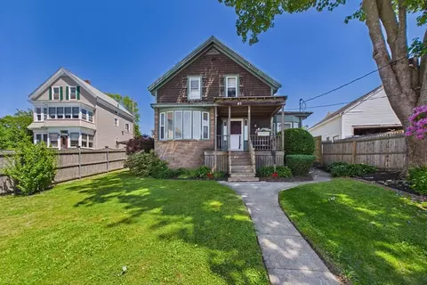 87 Stowe St, Fall River, MA 02720