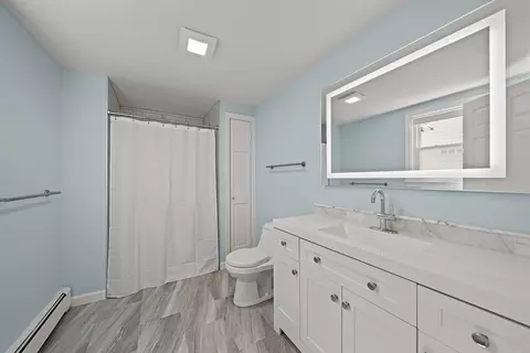 Bath - 15 Shepherd St, Gloucester, MA 01930 photo 1 of 1