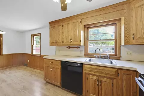 Kitchen - 39 Northway Dr, Springfield, MA 01119 photo 3 of 3
