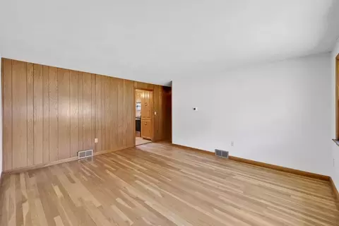 Living - 39 Northway Dr, Springfield, MA 01119 photo 4 of 4