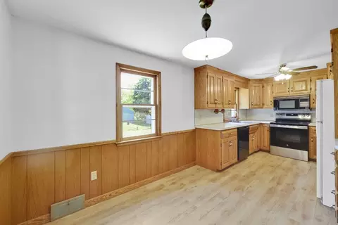 Kitchen - 39 Northway Dr, Springfield, MA 01119 photo 2 of 3
