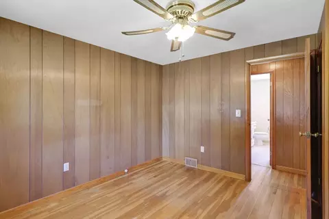 Bedroom - 39 Northway Dr, Springfield, MA 01119 photo 2 of 6
