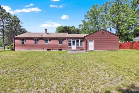 Exterior - 39 Northway Dr, Springfield, MA 01119 photo 2 of 2