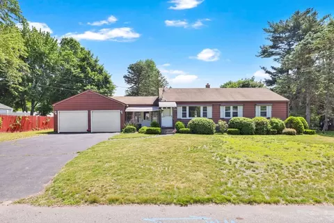 39 Northway Dr, Springfield, MA 01119