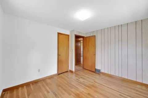 Bedroom - 39 Northway Dr, Springfield, MA 01119 photo 4 of 6