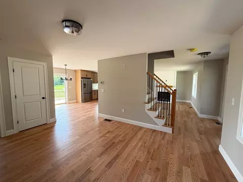 555 Neck Rd, Lancaster, MA 01523 photo 4
