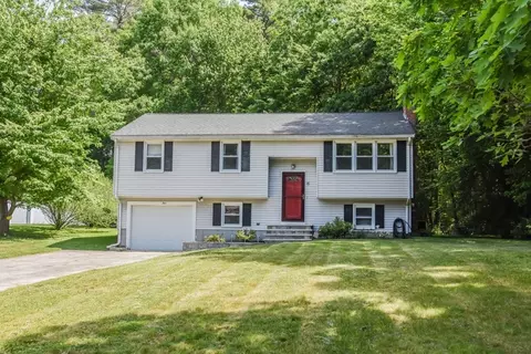 5 Kensington Rd, Norton, MA 02766