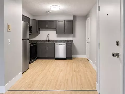 244 Mount Vernon St #9, Lawrence, MA 01843