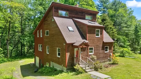 Exterior - 6 Upper Liberty St, Plainfield, MA 01070 photo 2 of 7