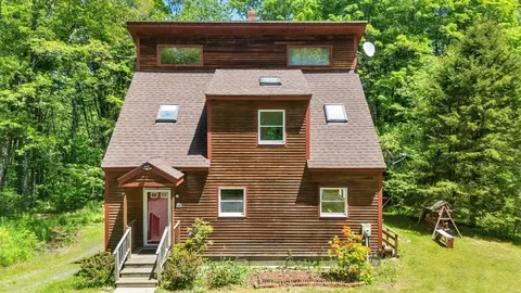Exterior - 6 Upper Liberty St, Plainfield, MA 01070 photo 4 of 7