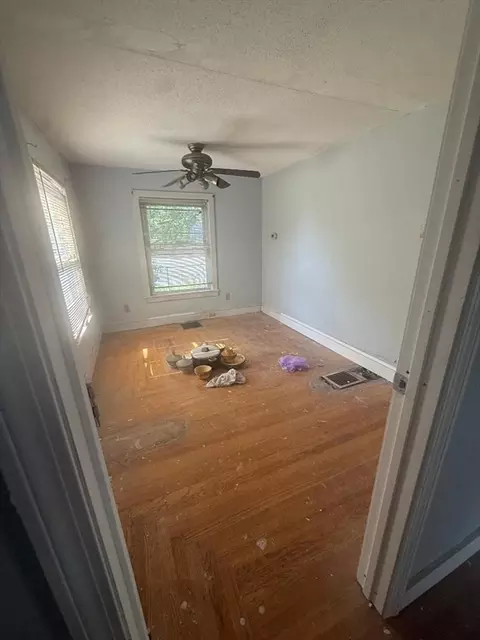 Bedroom - 1481 Carew St, Springfield, MA 01104 photo 1 of 2