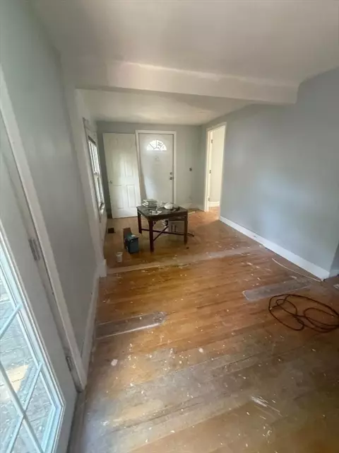 Entry Way - 1481 Carew St, Springfield, MA 01104 photo 2 of 2