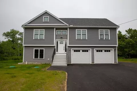 572 Wheelwright Rd, Barre, MA 01005