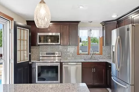 3 Devine Rd, Randolph, MA 02368 photo 6