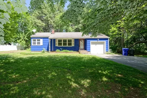 114 Plain St, Hopedale, MA 01747