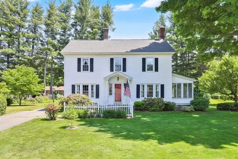 32 Spruce St, Westfield, MA 01085