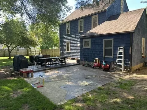 Exterior - 20 Fallston St, Springfield, MA 01119 photo 7 of 9