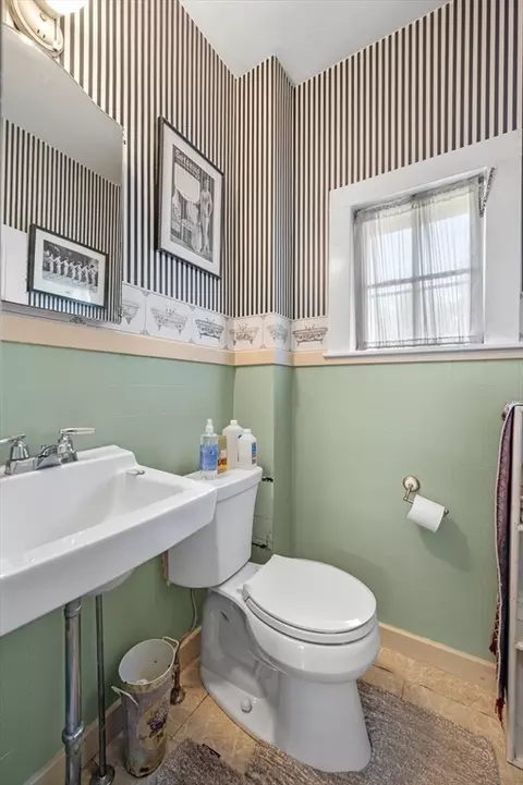 Bath - 14 Poplar, Danvers, MA 01923 photo 1 of 3