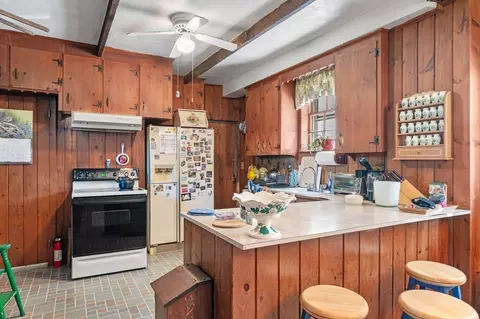 Kitchen - 14 Poplar, Danvers, MA 01923 photo 2 of 3