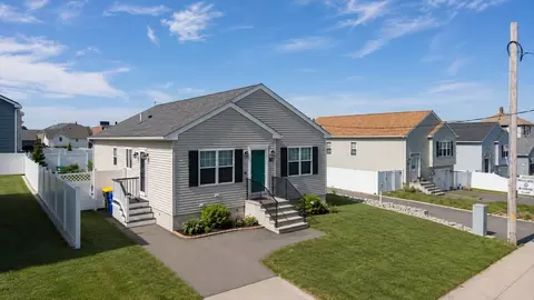 View/Area - 357 County St, Fall River, MA 02723 photo 1 of 2