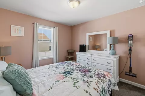 Bedroom - 357 County St, Fall River, MA 02723 photo 4 of 4