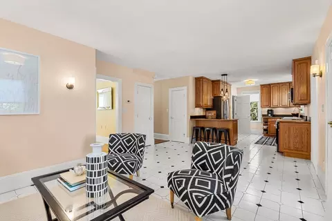138 Lothrop St, Beverly, MA 01915 photo 7