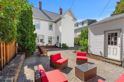 138 Lothrop St, Beverly, MA 01915 photo 40