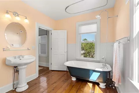 138 Lothrop St, Beverly, MA 01915 photo 30