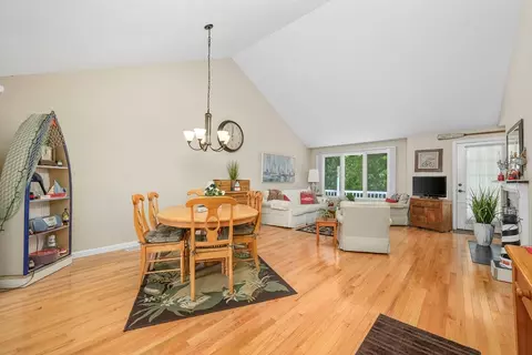 Dining - 1 Sandview Ter #1, Mashpee, MA 02649 photo 3 of 3